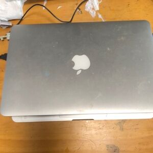 Apple MacBook Silver Laptop with Sleek Design